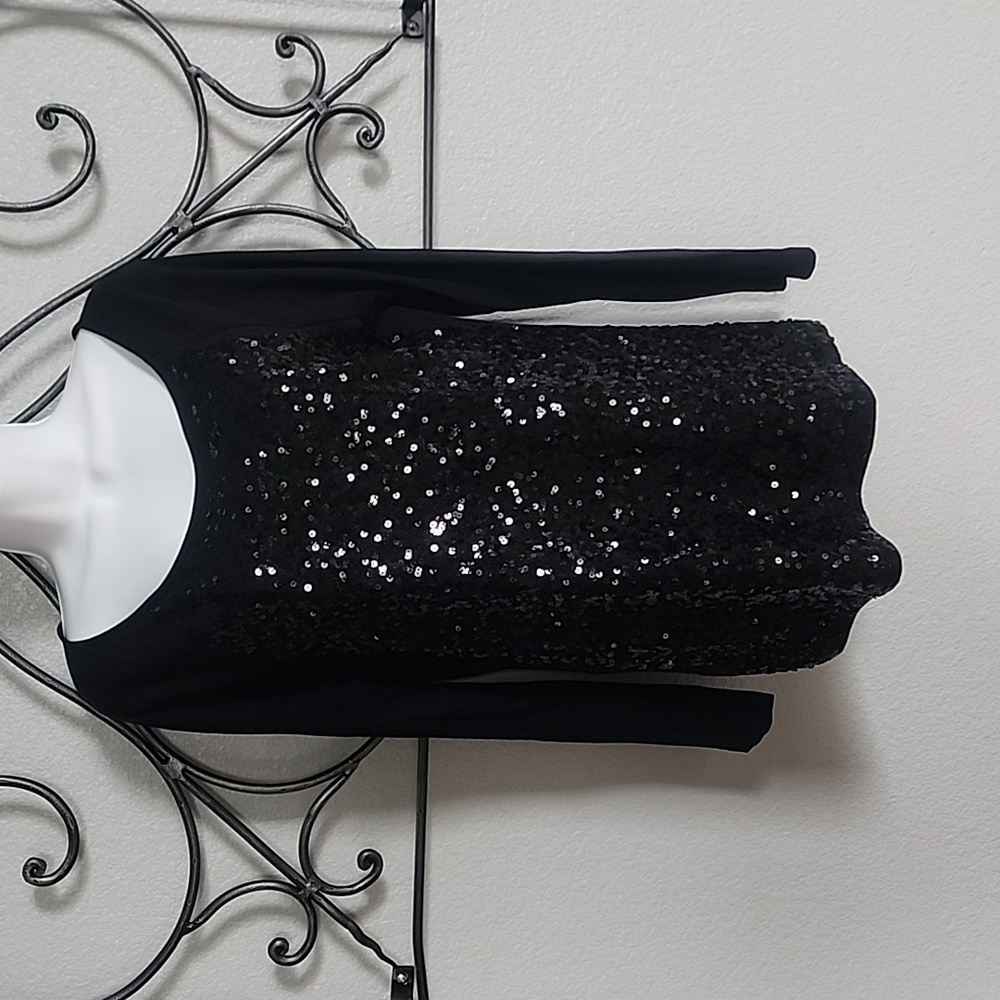 Tunic with sequins